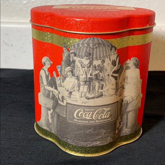 Vintage Coca Cola Collectible Tin Box - Picture 1 of 8